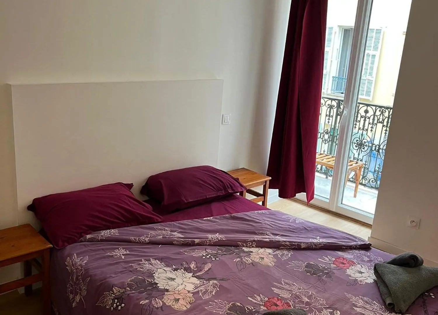 Hotel Lyonnais Niza Hostal