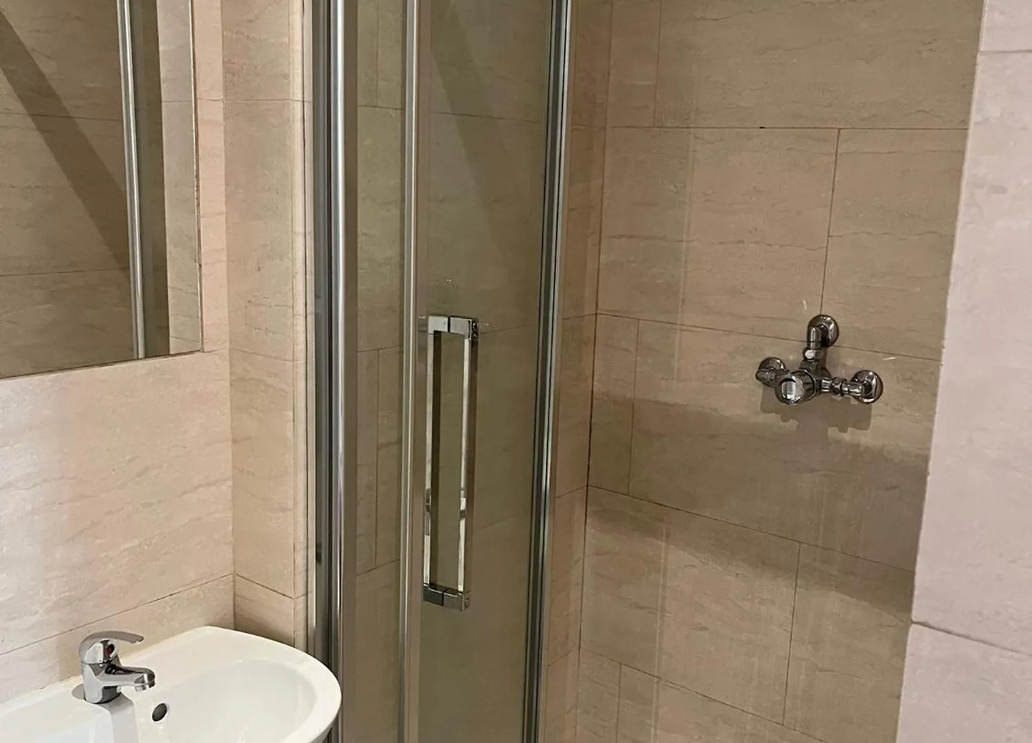 Hotel Lyonnais Niza 0*,