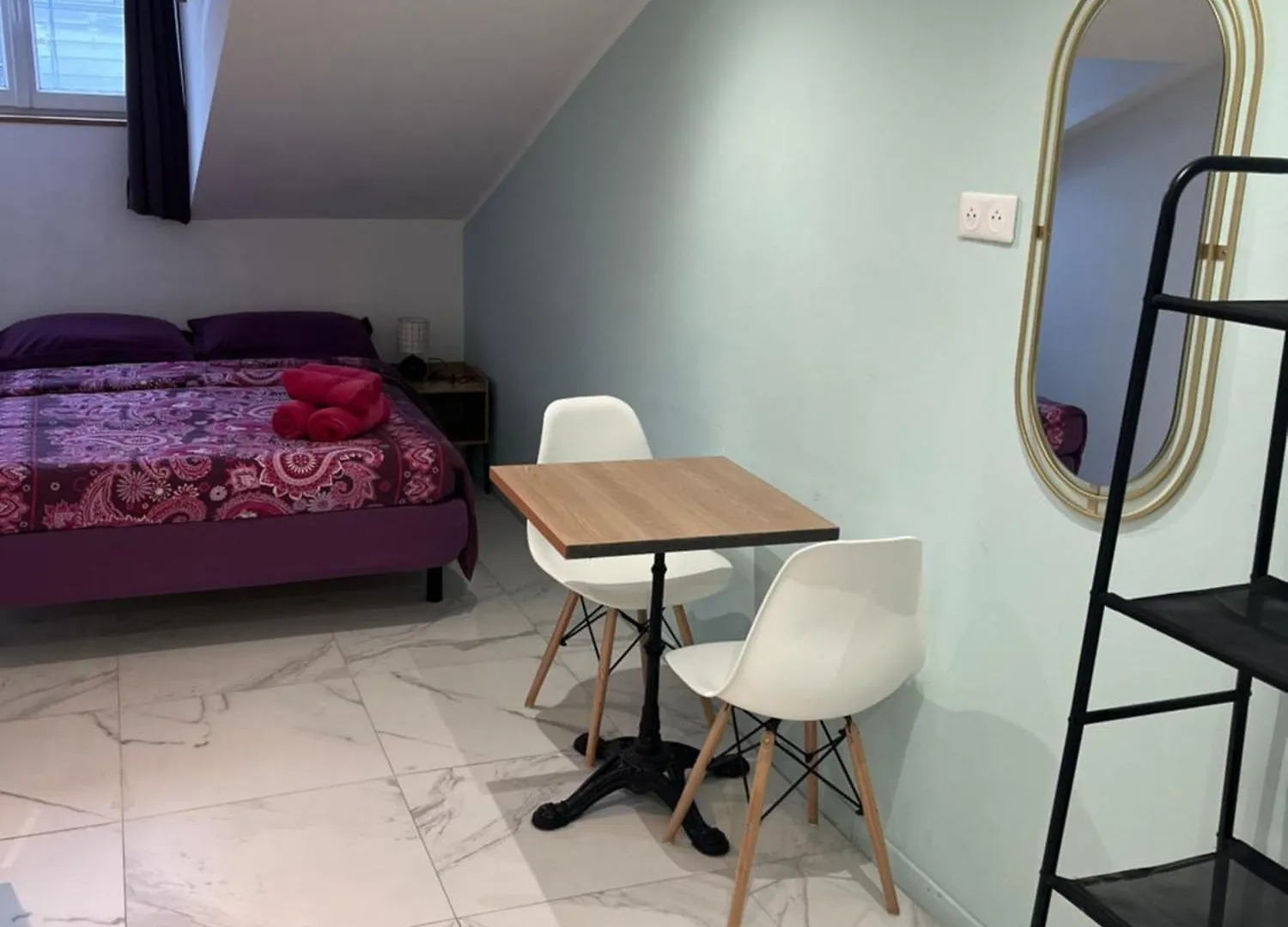 Hostal Hotel Lyonnais Niza