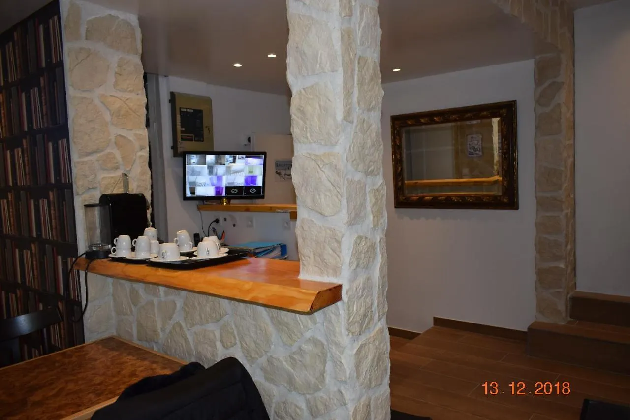 Hotel Lyonnais Niza 0*,